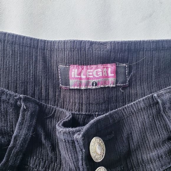 Illegal Black Corduroy Capris Jeans - Picture 15 of 16
